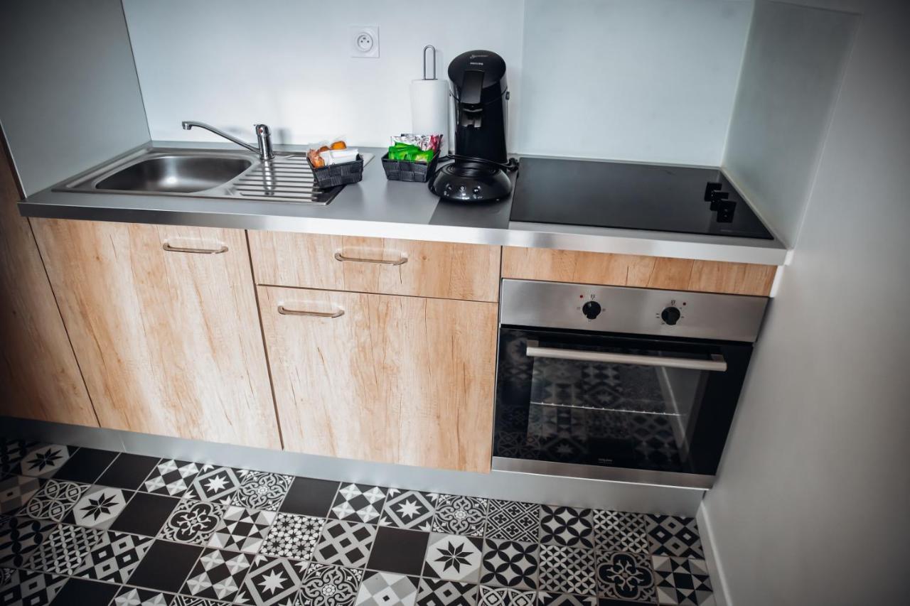 Superbe Appartement Avec Terrasse Au Calme Ernee Ngoại thất bức ảnh