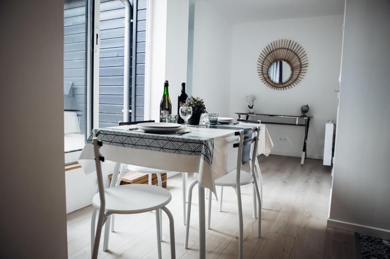Superbe Appartement Avec Terrasse Au Calme Ernee Ngoại thất bức ảnh