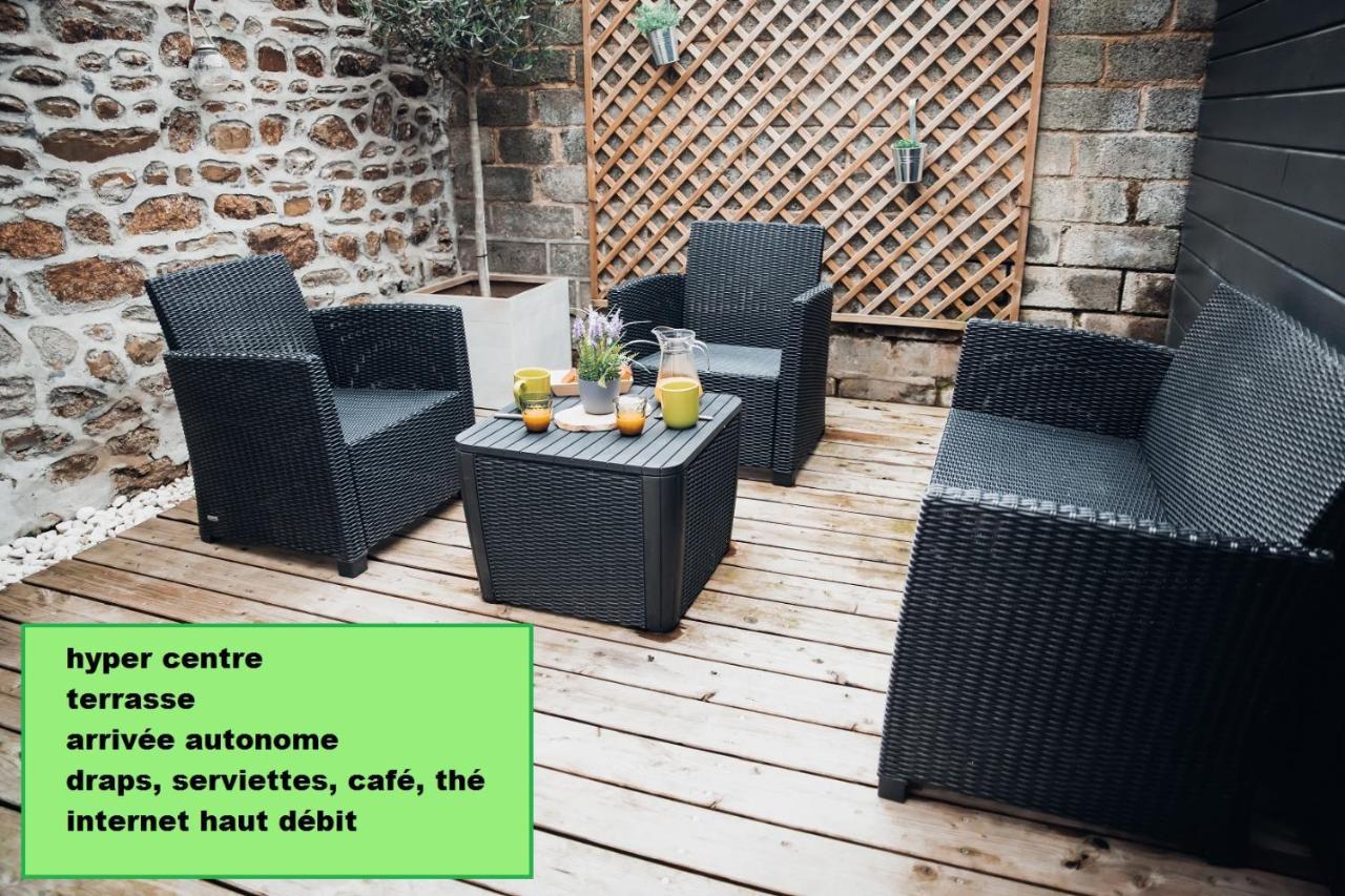 Superbe Appartement Avec Terrasse Au Calme Ernee Ngoại thất bức ảnh